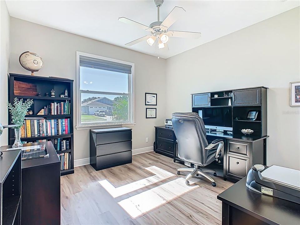 For Sale: $585,000 (4 beds, 3 baths, 2526 Square Feet)