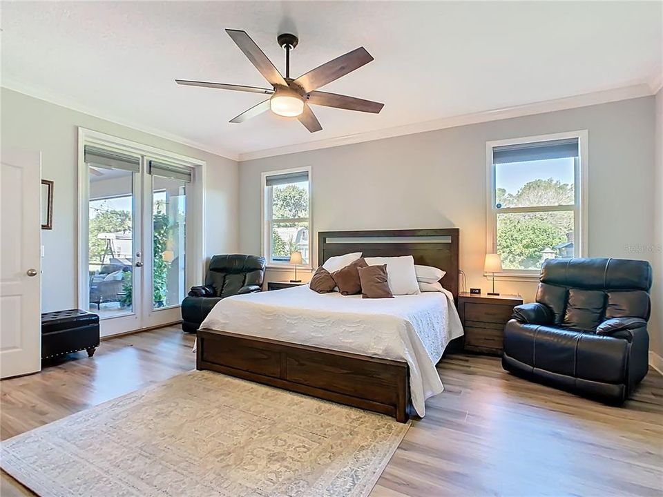 For Sale: $585,000 (4 beds, 3 baths, 2526 Square Feet)