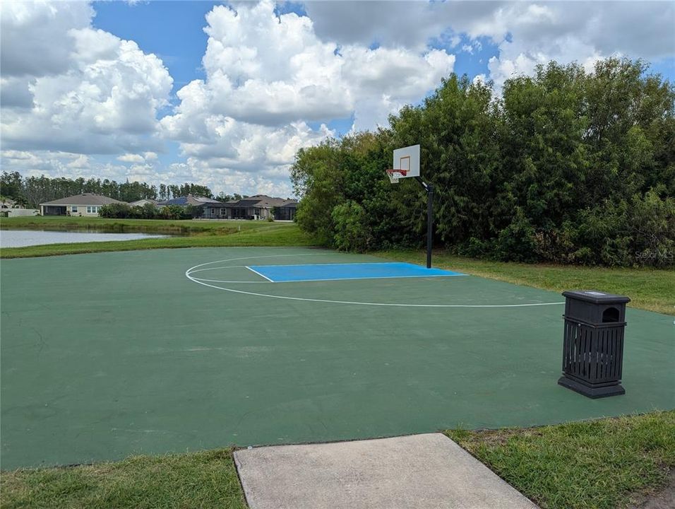 For Rent: $4,500 (3 beds, 2 baths, 1516 Square Feet)