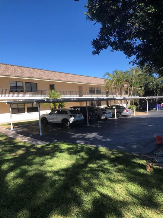 Active With Contract: $139,900 (1 beds, 1 baths, 675 Square Feet)