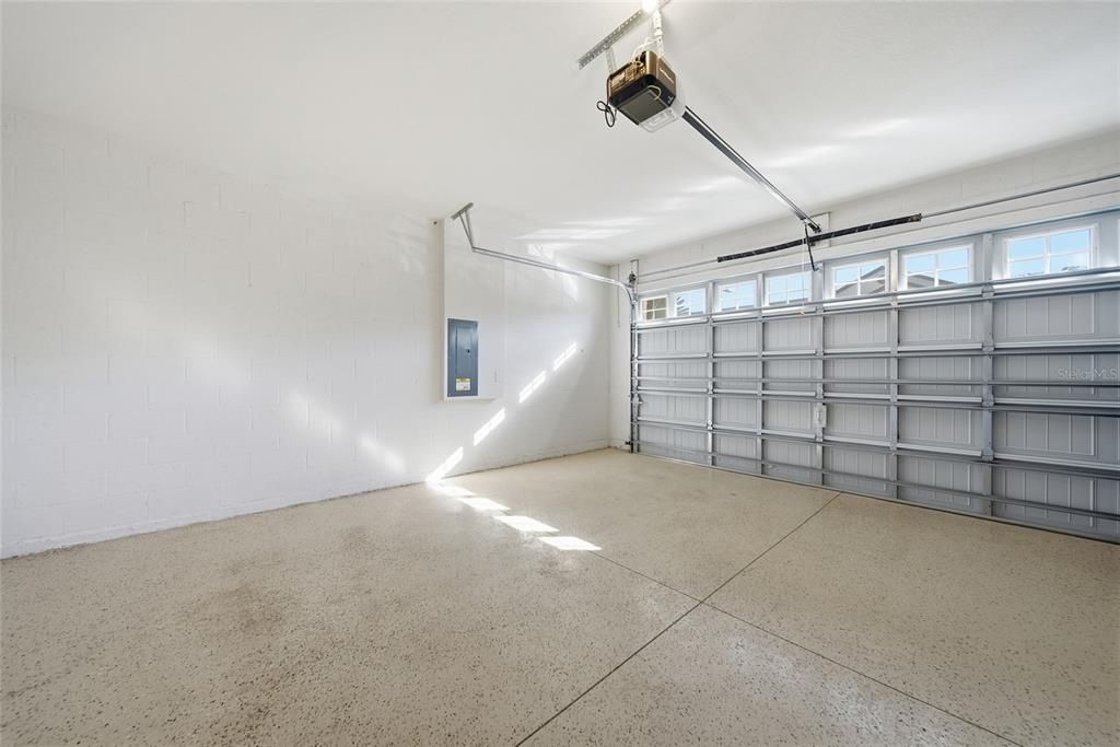 En Renta: $2,399 (3 camas, 2 baños, 2003 Pies cuadrados)