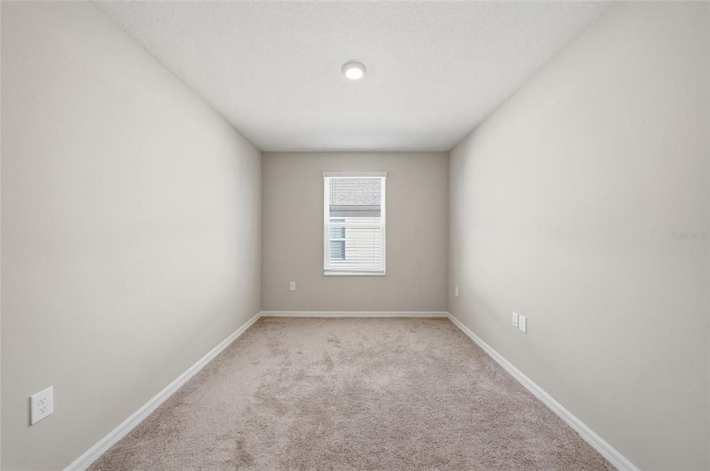 En Renta: $2,399 (3 camas, 2 baños, 2003 Pies cuadrados)