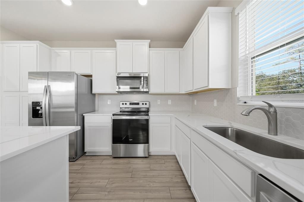 En Renta: $2,399 (3 camas, 2 baños, 2003 Pies cuadrados)