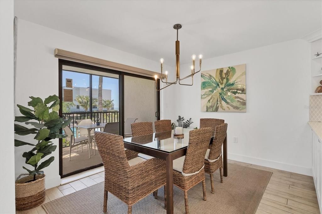 待售: $1,299,000 (2 贝兹, 2 浴室, 1334 平方英尺)