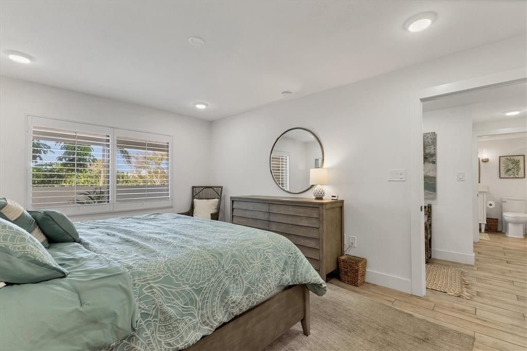 待售: $1,299,000 (2 贝兹, 2 浴室, 1334 平方英尺)