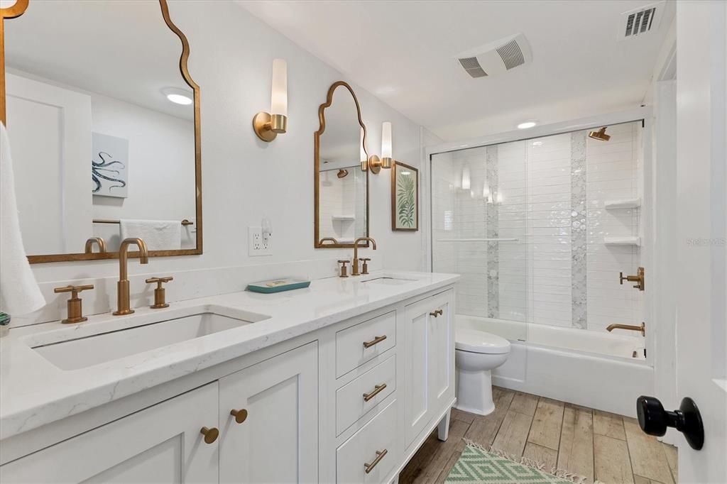 待售: $1,299,000 (2 贝兹, 2 浴室, 1334 平方英尺)