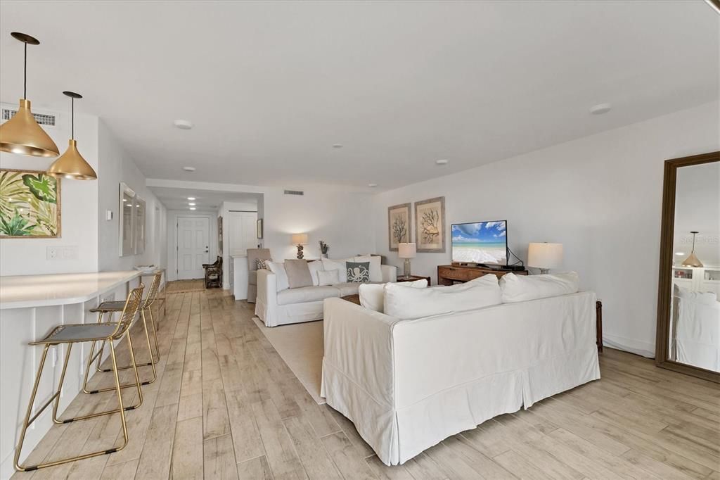 待售: $1,299,000 (2 贝兹, 2 浴室, 1334 平方英尺)