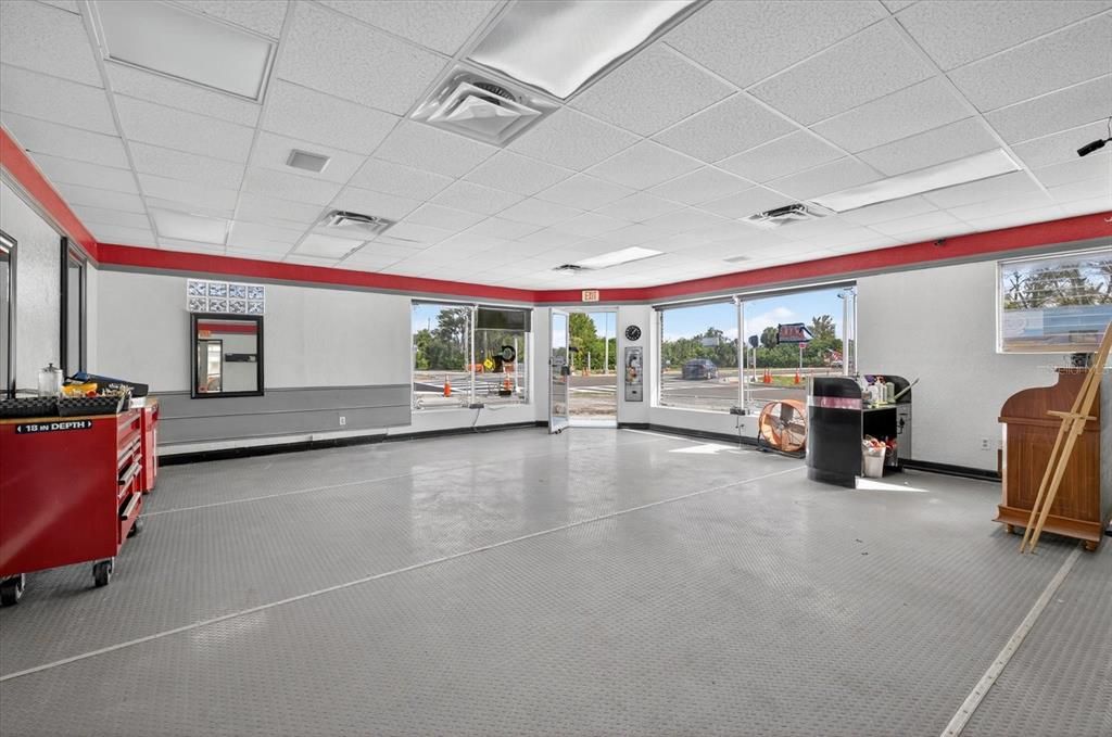 待售: $460,000 (0 贝兹, 0 浴室, 1001 平方英尺)