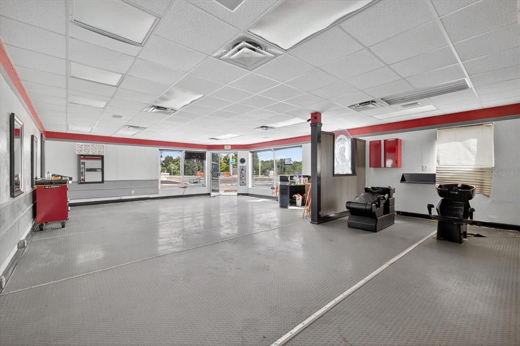 待售: $460,000 (0 贝兹, 0 浴室, 1001 平方英尺)