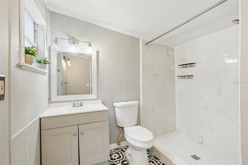 待售: $275,900 (2 贝兹, 2 浴室, 1014 平方英尺)