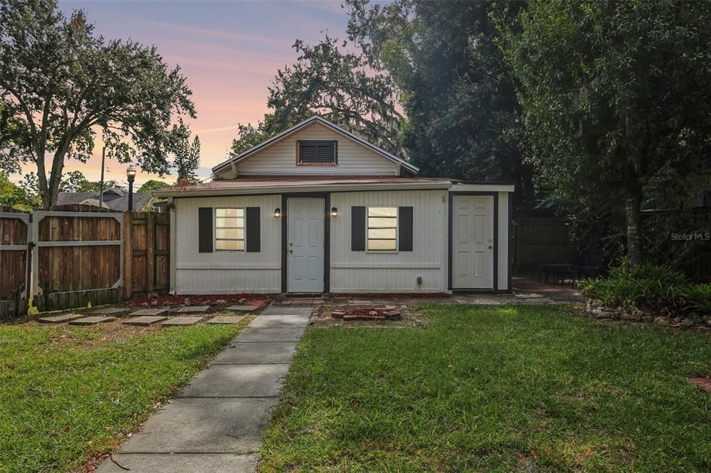 待售: $275,900 (2 贝兹, 2 浴室, 1014 平方英尺)