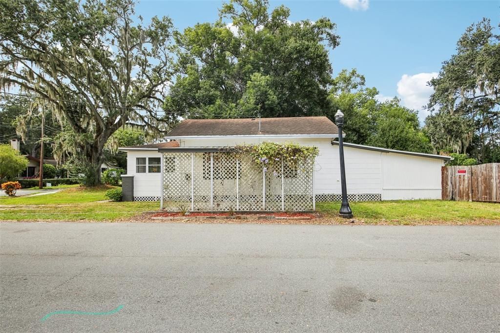 待售: $275,900 (2 贝兹, 2 浴室, 1014 平方英尺)