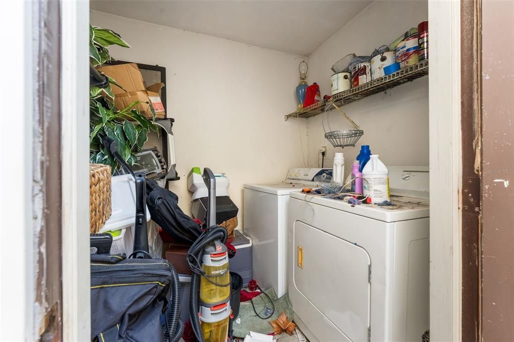 Под контрактом: $100,000 (2 спален, 1 ванн, 1016 Квадратных фут)