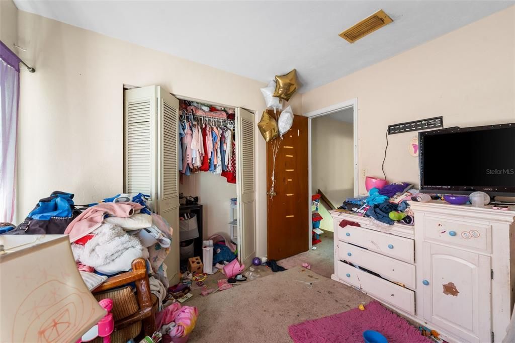 Под контрактом: $100,000 (2 спален, 1 ванн, 1016 Квадратных фут)