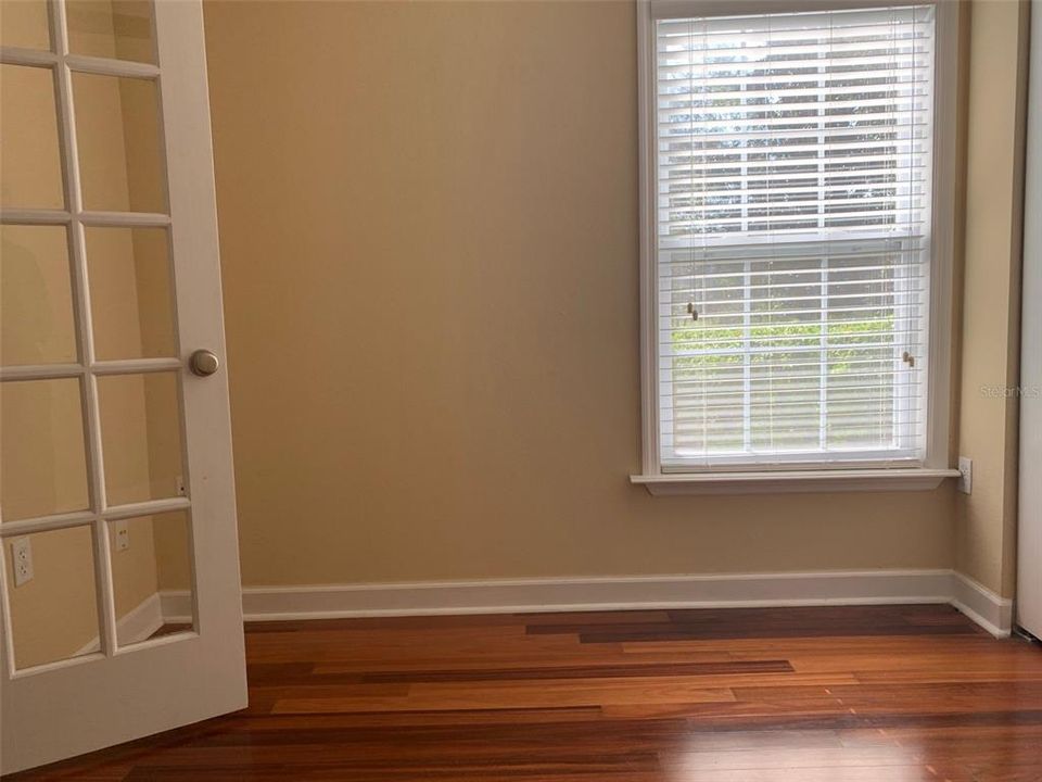 For Rent: $1,500 (1 beds, 1 baths, 830 Square Feet)