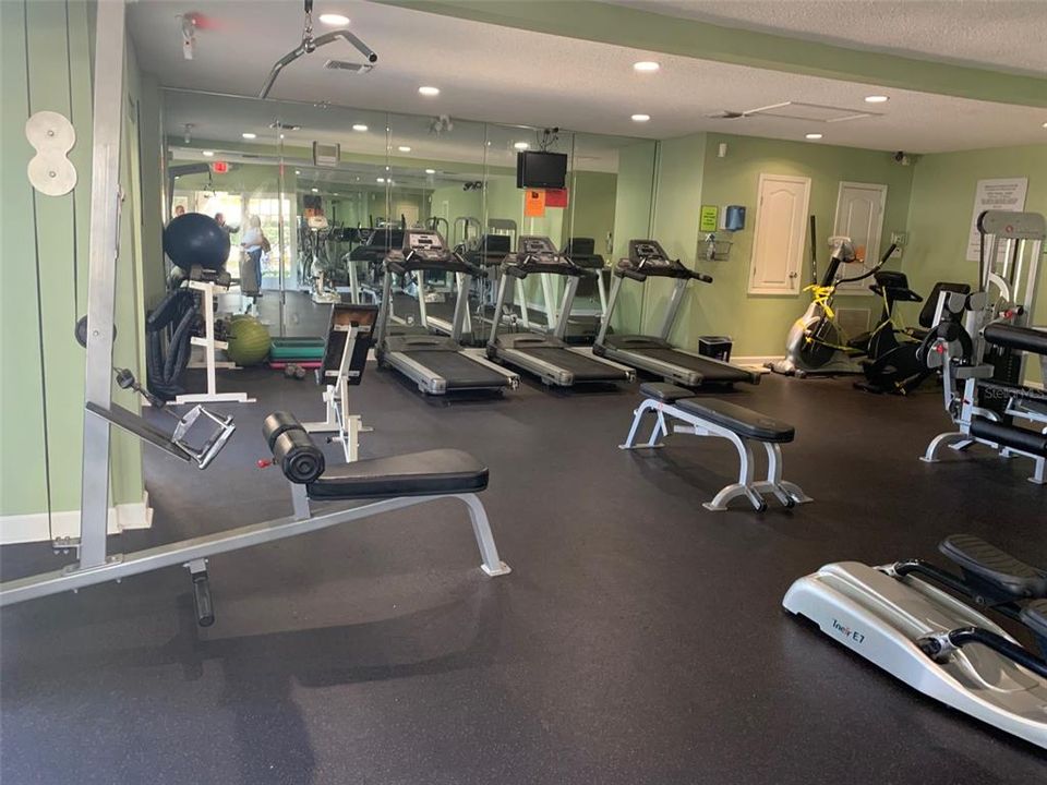 For Rent: $1,500 (1 beds, 1 baths, 830 Square Feet)