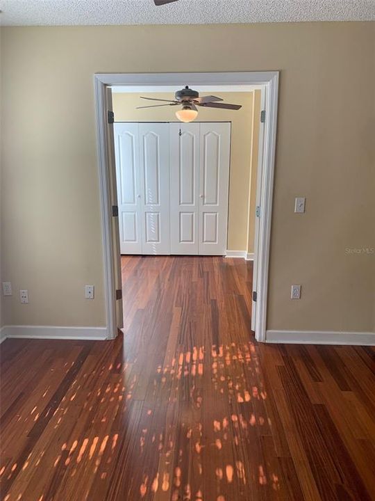 For Rent: $1,500 (1 beds, 1 baths, 830 Square Feet)