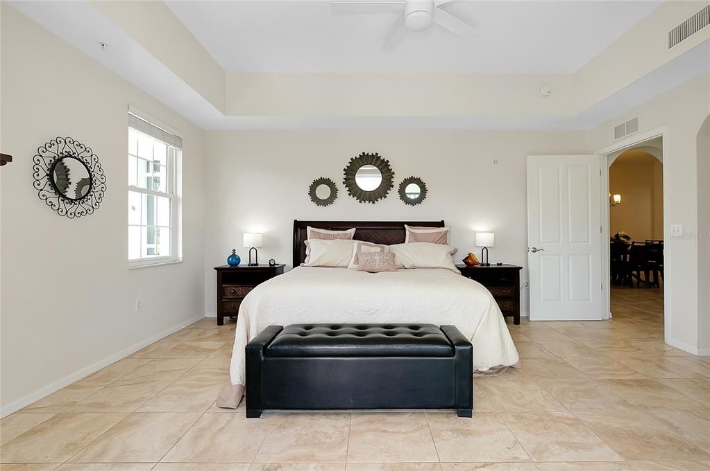 待售: $235,000 (3 贝兹, 2 浴室, 1831 平方英尺)