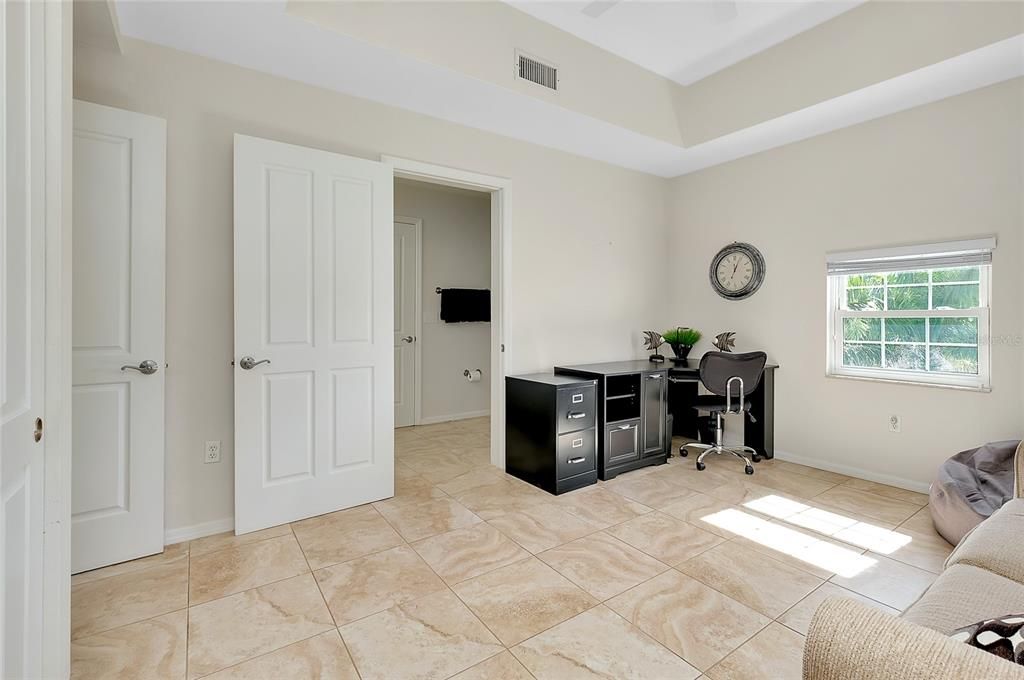 待售: $235,000 (3 贝兹, 2 浴室, 1831 平方英尺)