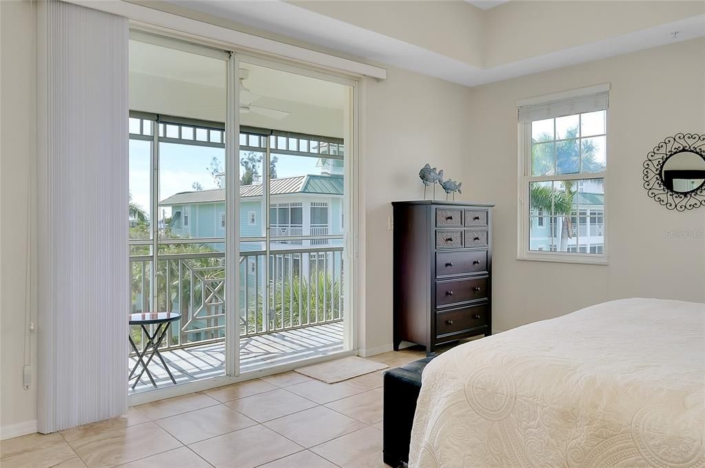 待售: $235,000 (3 贝兹, 2 浴室, 1831 平方英尺)