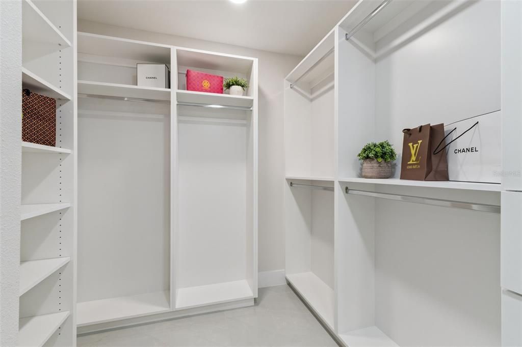 En Venta: $1,375,000 (4 camas, 4 baños, 3024 Pies cuadrados)