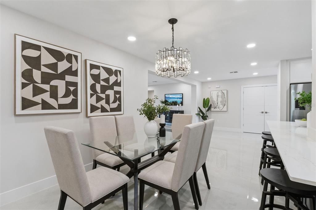 En Venta: $1,375,000 (4 camas, 4 baños, 3024 Pies cuadrados)