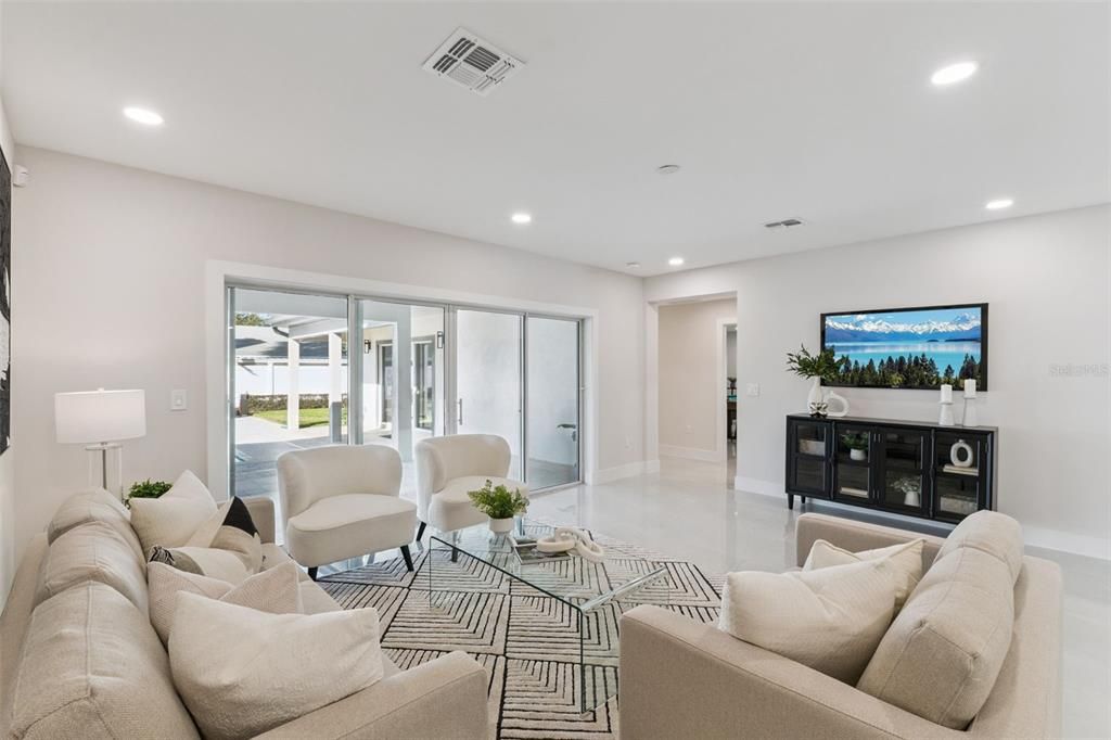 En Venta: $1,375,000 (4 camas, 4 baños, 3024 Pies cuadrados)