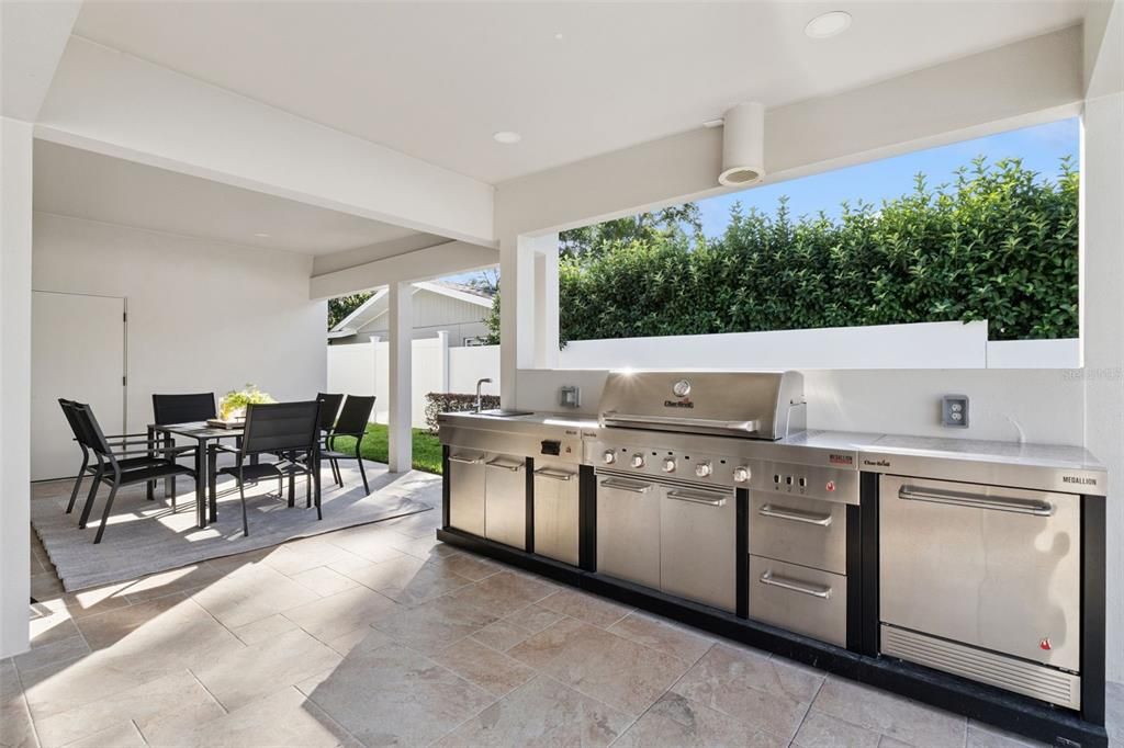 En Venta: $1,375,000 (4 camas, 4 baños, 3024 Pies cuadrados)