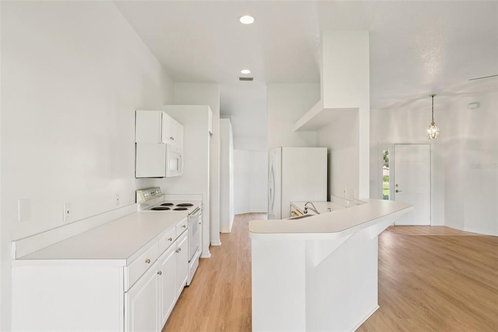 待售: $292,500 (3 贝兹, 2 浴室, 1625 平方英尺)