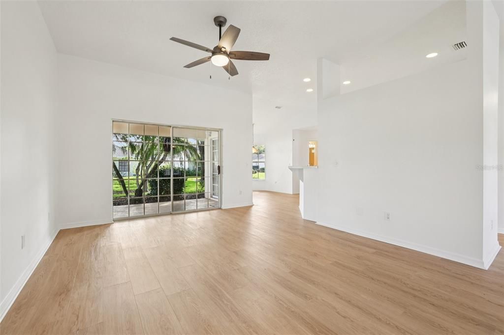 待售: $292,500 (3 贝兹, 2 浴室, 1625 平方英尺)