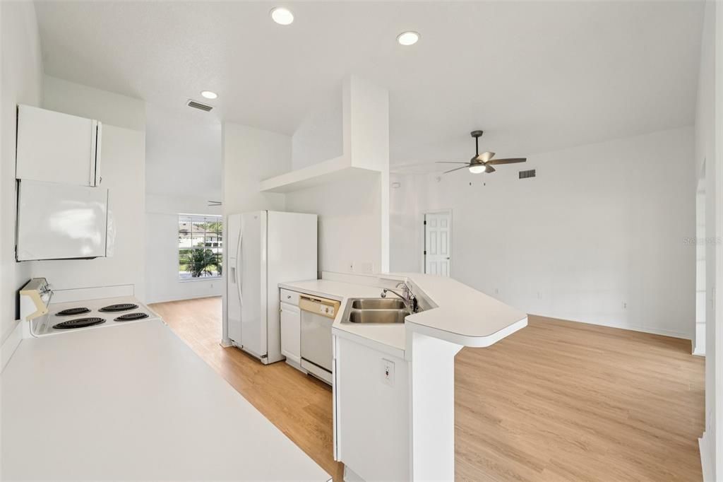 待售: $292,500 (3 贝兹, 2 浴室, 1625 平方英尺)