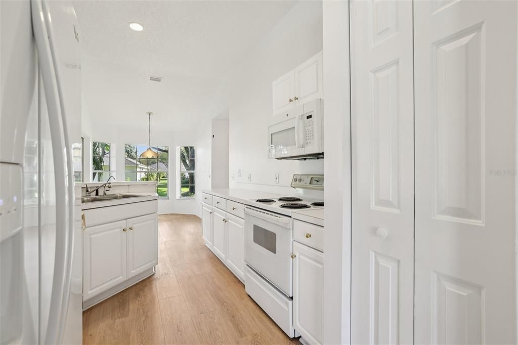 待售: $292,500 (3 贝兹, 2 浴室, 1625 平方英尺)