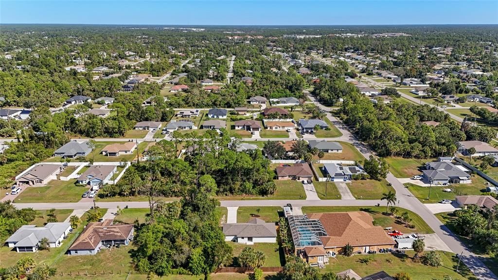 Active With Contract: $259,000 (3 beds, 2 baths, 1286 Square Feet)