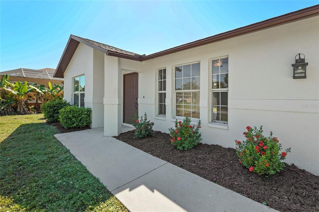 Active With Contract: $259,000 (3 beds, 2 baths, 1286 Square Feet)
