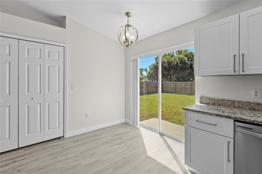 Active With Contract: $259,000 (3 beds, 2 baths, 1286 Square Feet)