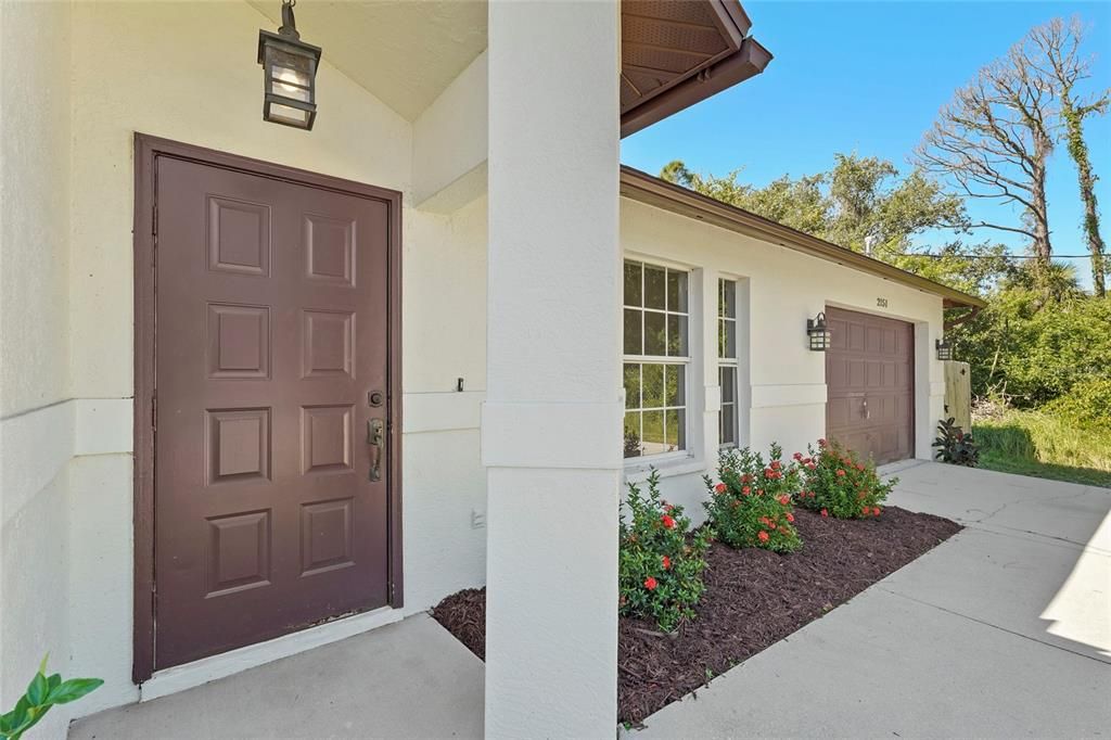 Active With Contract: $259,000 (3 beds, 2 baths, 1286 Square Feet)