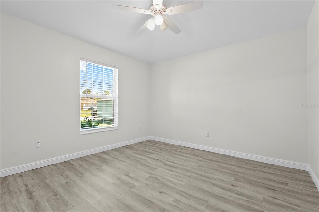 Active With Contract: $259,000 (3 beds, 2 baths, 1286 Square Feet)