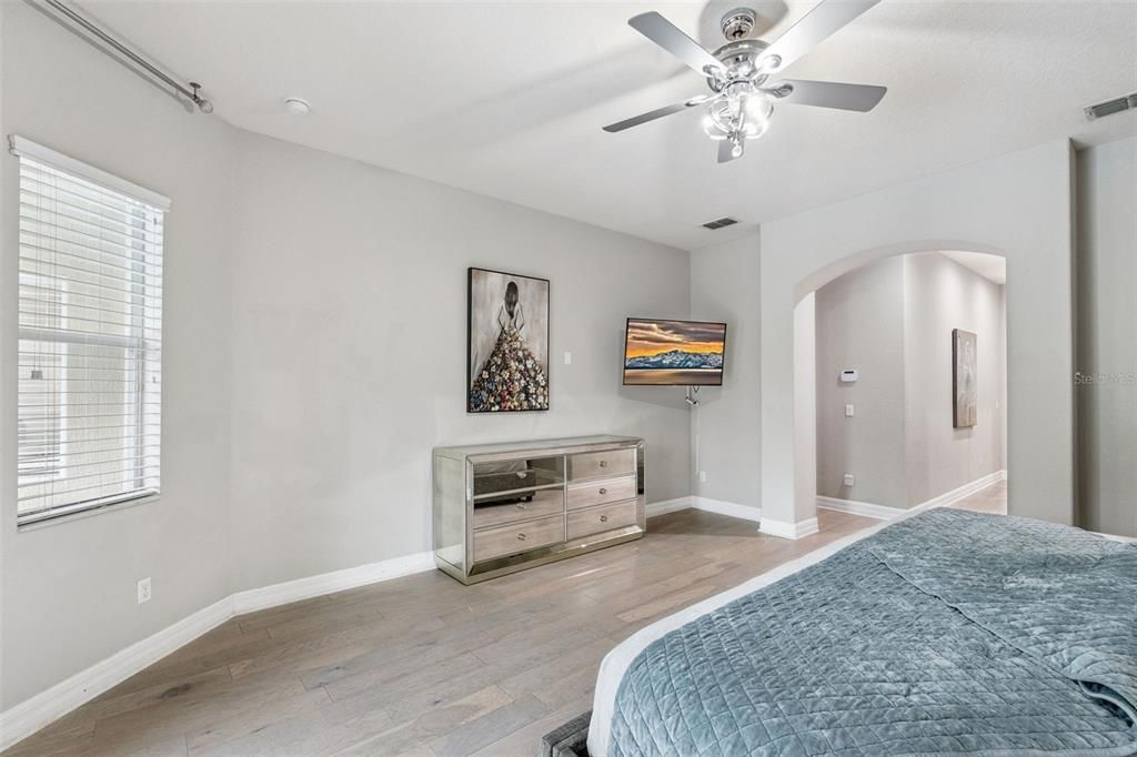 For Rent: $5,000 (5 beds, 4 baths, 3078 Square Feet)