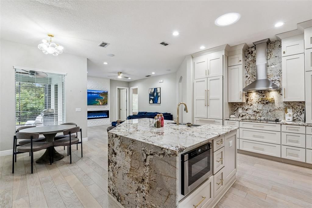 For Rent: $5,000 (5 beds, 4 baths, 3078 Square Feet)