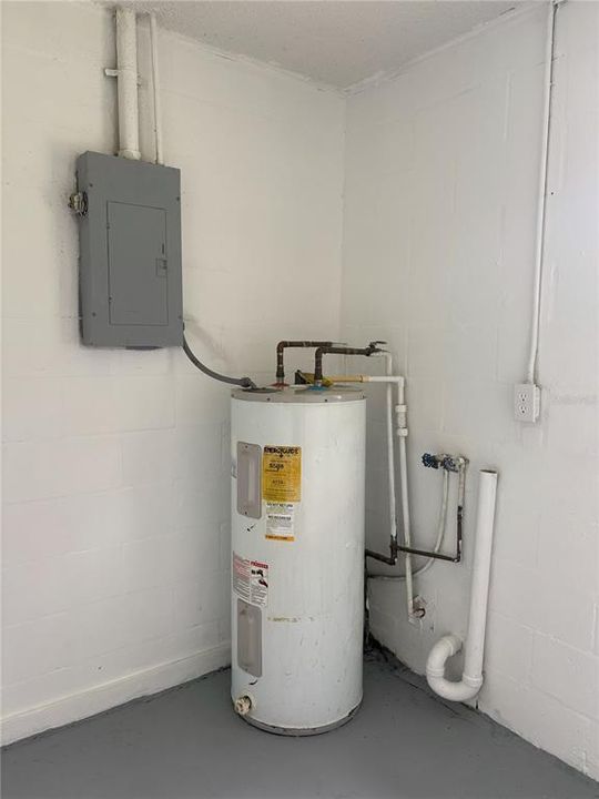 Под контрактом: $225,000 (3 спален, 1 ванн, 1120 Квадратных фут)