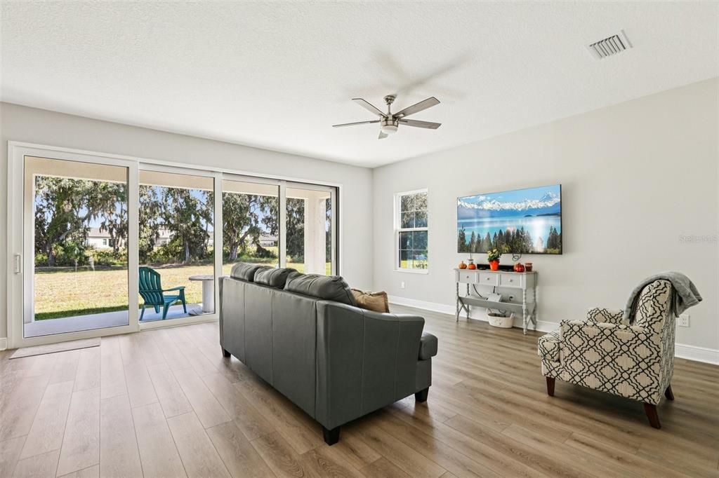 For Sale: $579,900 (4 beds, 2 baths, 2735 Square Feet)