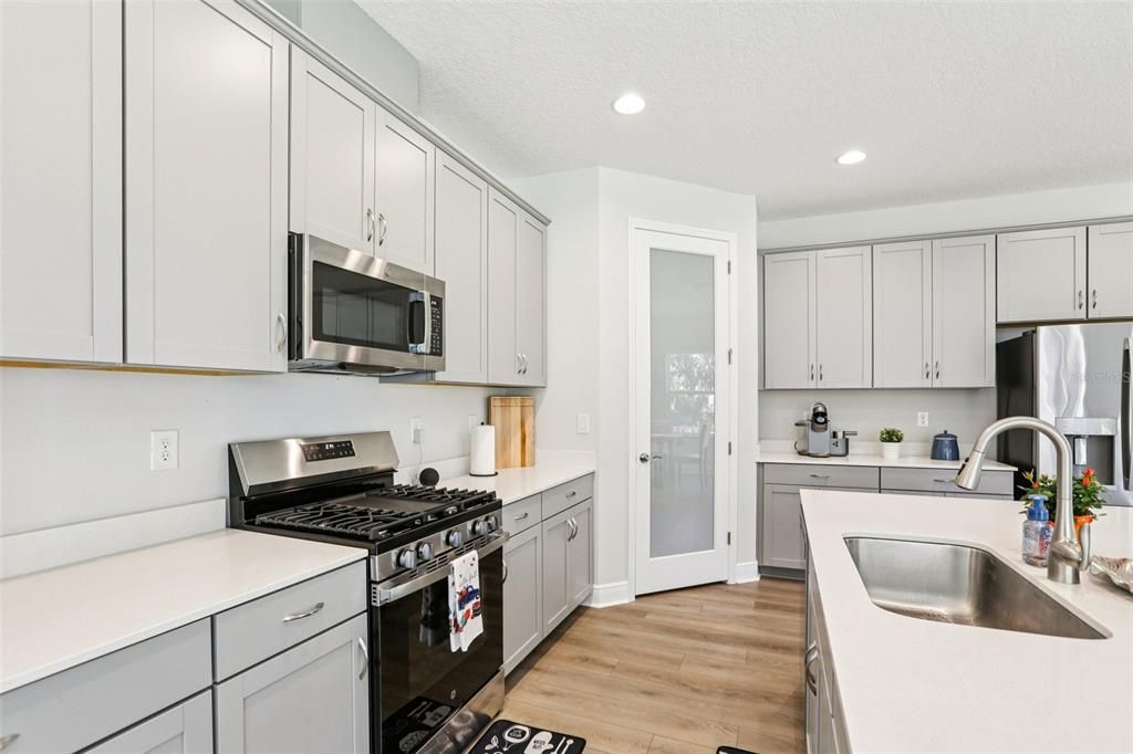 For Sale: $579,900 (4 beds, 2 baths, 2735 Square Feet)