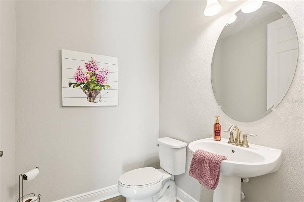 For Sale: $579,900 (4 beds, 2 baths, 2735 Square Feet)