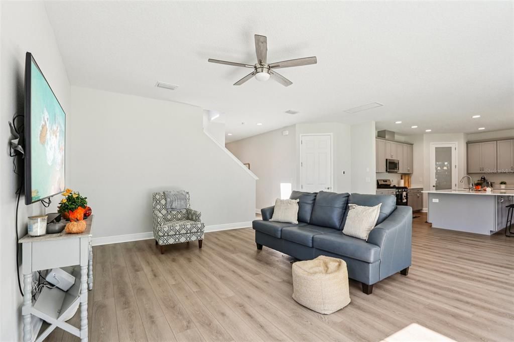 For Sale: $579,900 (4 beds, 2 baths, 2735 Square Feet)