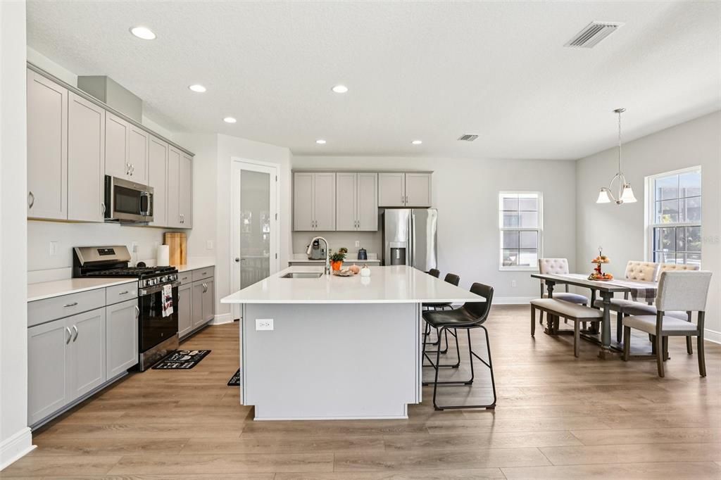 For Sale: $579,900 (4 beds, 2 baths, 2735 Square Feet)