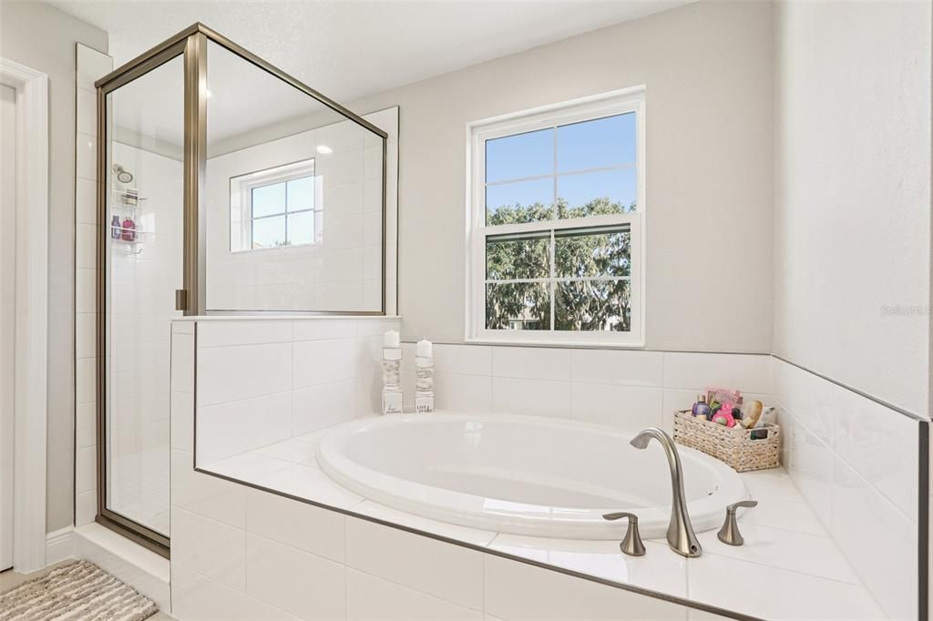 For Sale: $579,900 (4 beds, 2 baths, 2735 Square Feet)