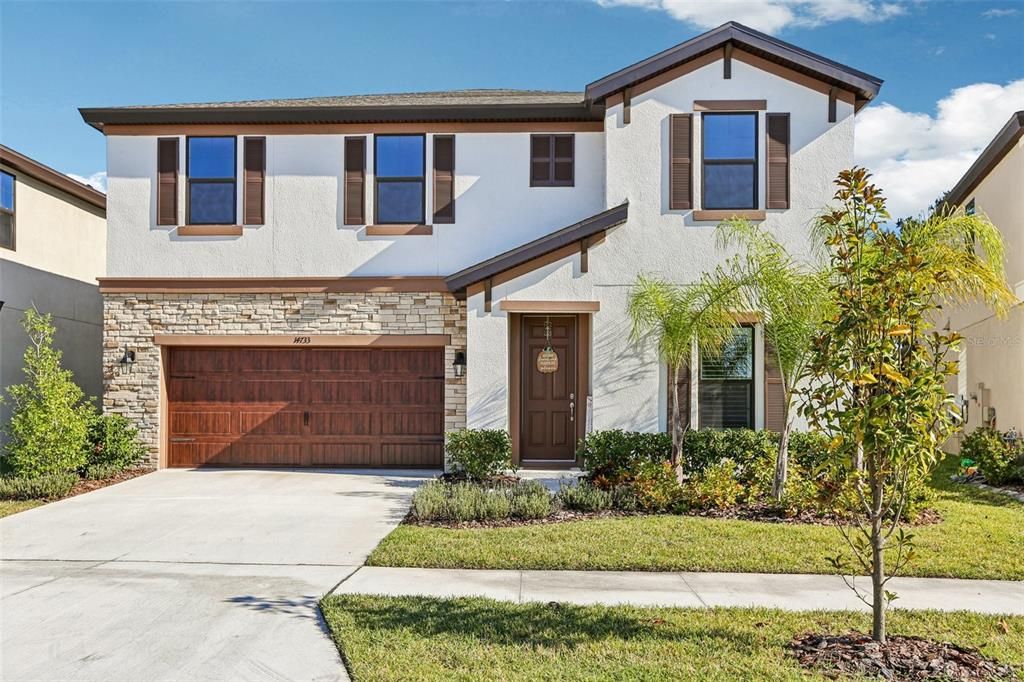 For Sale: $579,900 (4 beds, 2 baths, 2735 Square Feet)