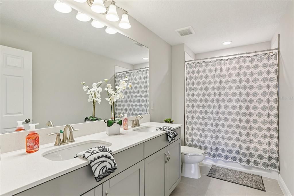 For Sale: $579,900 (4 beds, 2 baths, 2735 Square Feet)