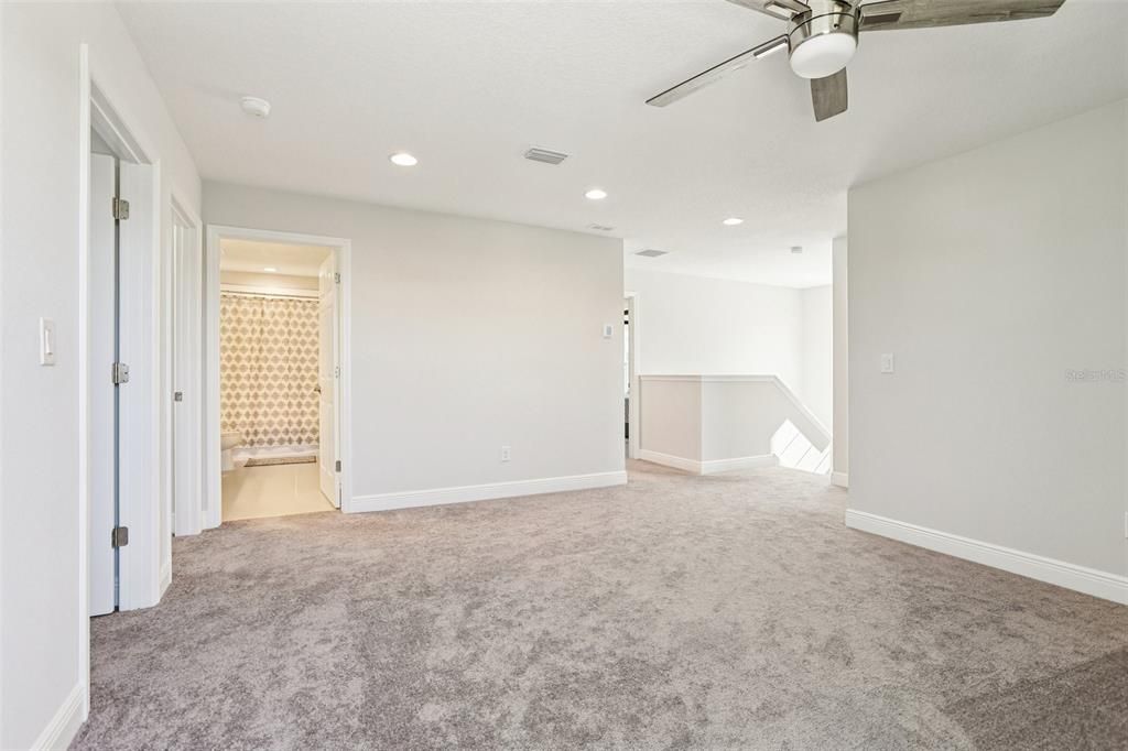 For Sale: $579,900 (4 beds, 2 baths, 2735 Square Feet)