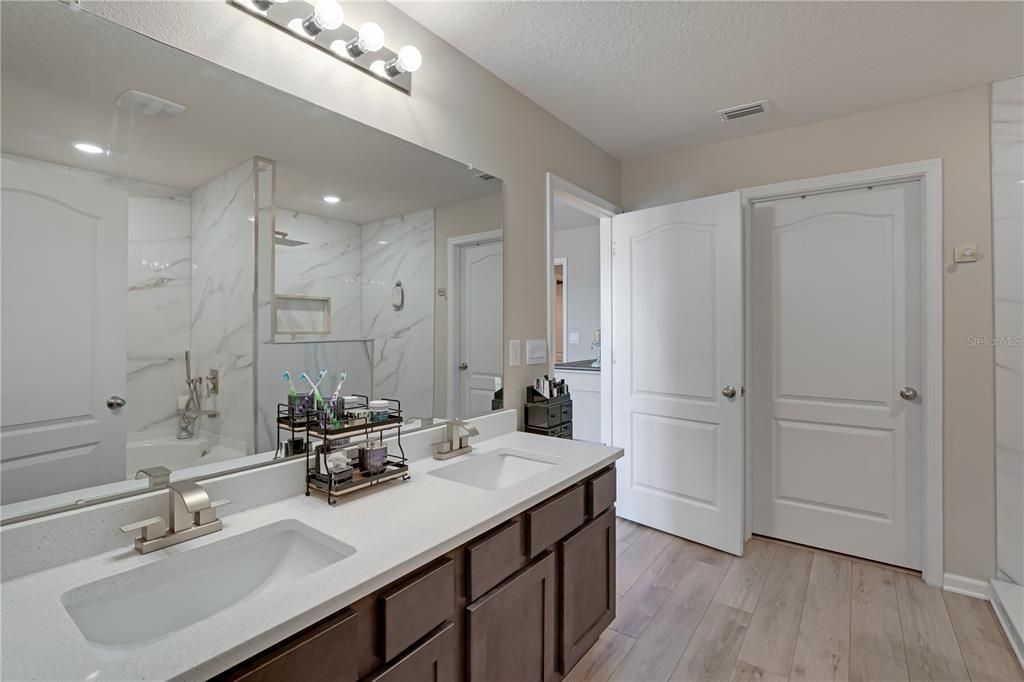 待售: $409,900 (5 贝兹, 3 浴室, 2501 平方英尺)